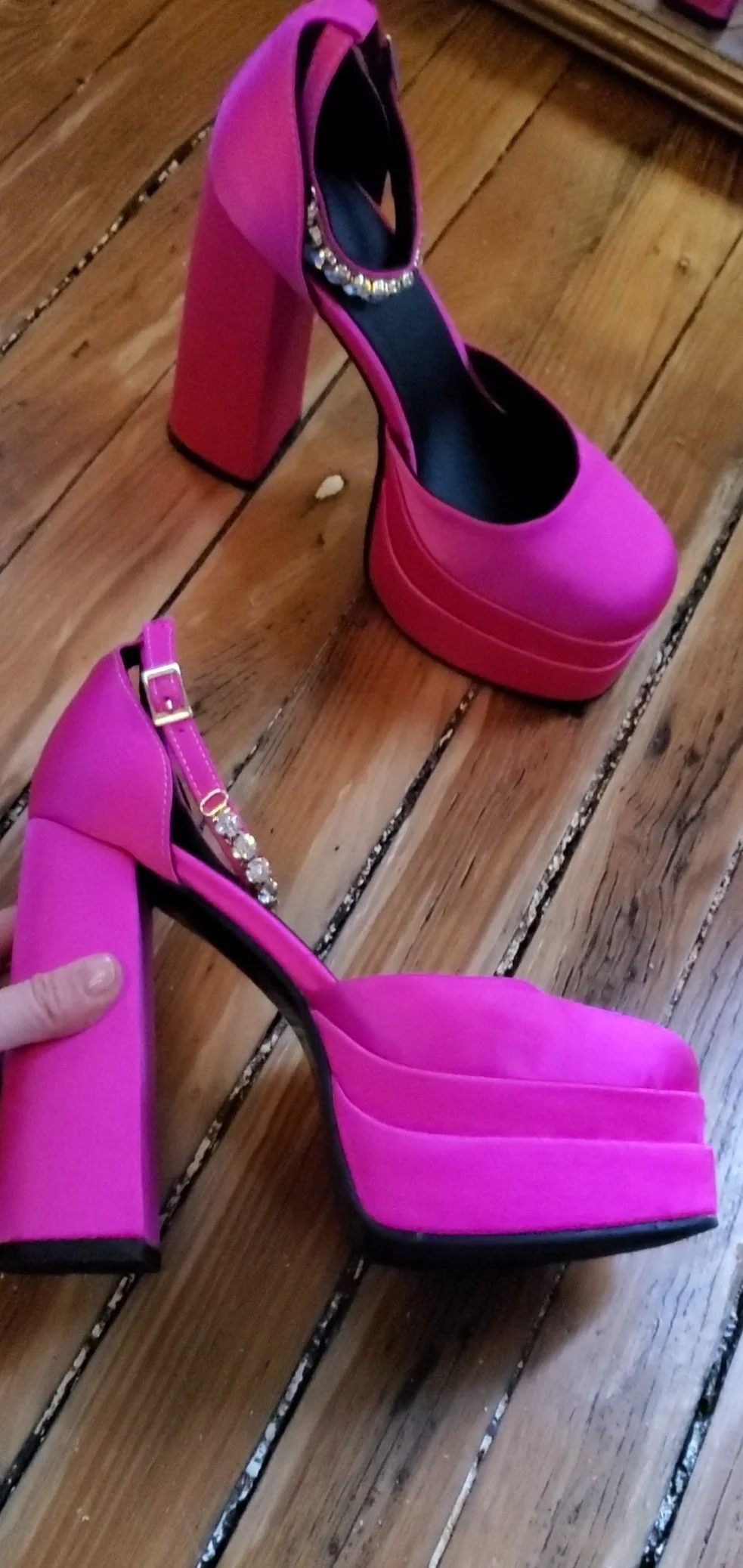 I Tried These Amazon Versace Dupes — So You Don't Have To